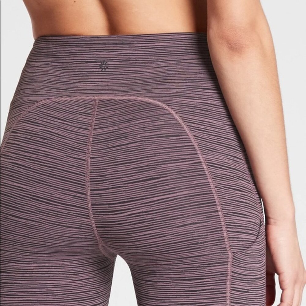 Women's Athleta Ultimate Capri Size XS
